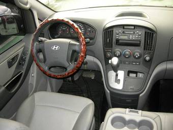 2009 Hyundai Starex Pictures