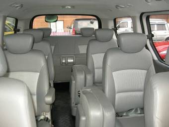 2009 Hyundai Starex Photos