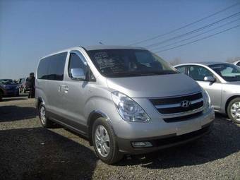 2009 Hyundai Starex Photos