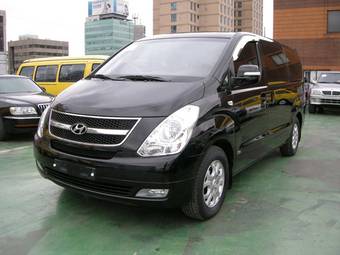 2009 Hyundai Starex Photos