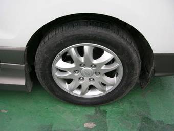 2010 Hyundai Starex Pictures