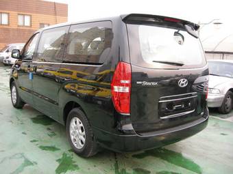 2010 Hyundai Starex Photos