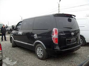 2010 Hyundai Starex Photos