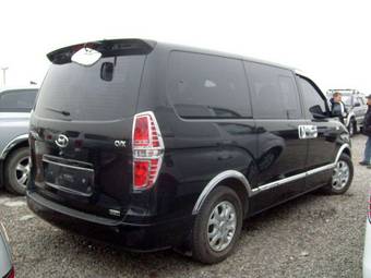 2010 Hyundai Starex Photos