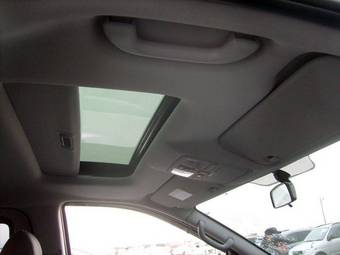 2010 Hyundai Starex Photos