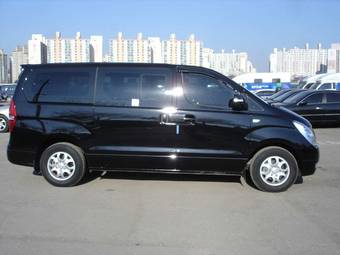 2010 Hyundai Starex Pictures