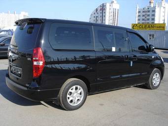 2010 Hyundai Starex Photos