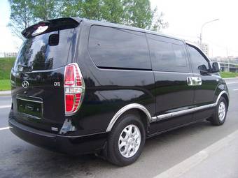 2010 Hyundai Starex Photos