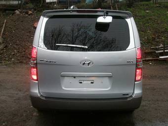 2010 Hyundai Starex Photos