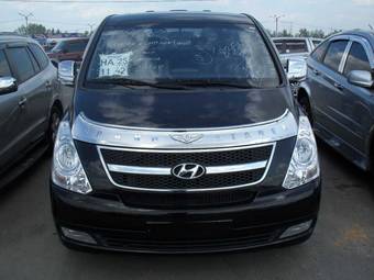 2010 Hyundai Starex Photos