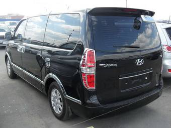 2010 Hyundai Starex Photos