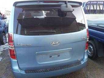 2010 Hyundai Starex Photos
