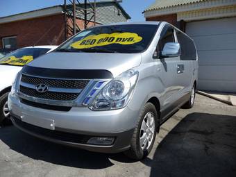 2010 Hyundai Starex Pictures