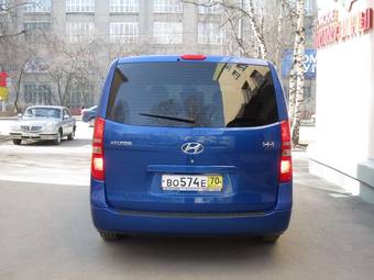 2010 Hyundai Starex Pictures