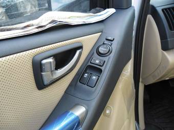2011 Hyundai Starex Photos
