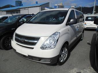 2011 Hyundai Starex Photos