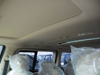 2011 Hyundai Starex Images