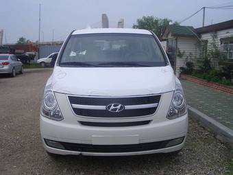 2011 Hyundai Starex Pictures