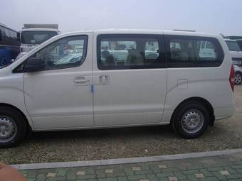 2011 Hyundai Starex Pictures
