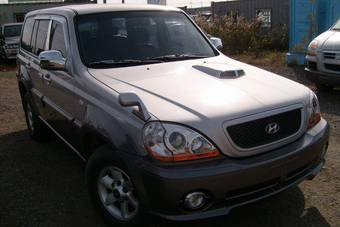 2003 Hyundai Terracan Photos