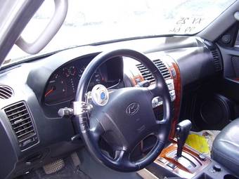 2003 Hyundai Terracan Photos