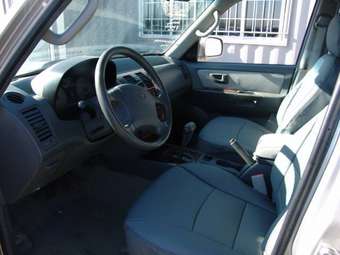 2005 Hyundai Terracan Photos