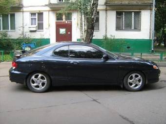 2000 Hyundai Tiburon Photos