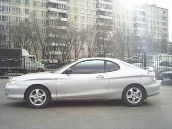 2001 Hyundai Tiburon Pictures