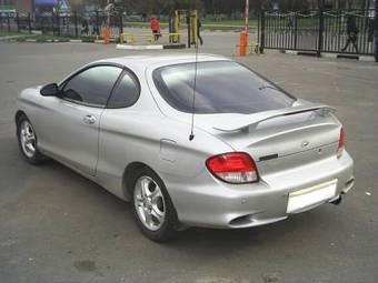 2001 Hyundai Tiburon Photos
