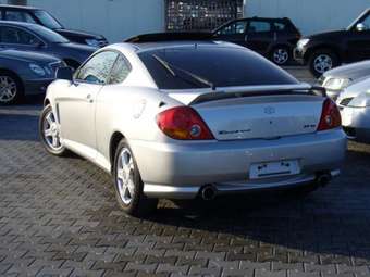 2003 Hyundai Tiburon Pictures