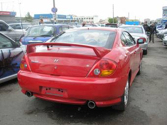 2003 Hyundai Tiburon Pictures