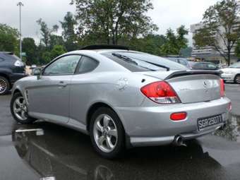 2004 Hyundai Tiburon Images