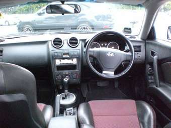 2004 Hyundai Tiburon Pictures