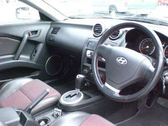 2004 Hyundai Tiburon Pictures