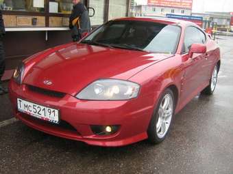 2004 Hyundai Tiburon Images