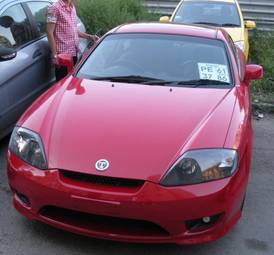 2004 Hyundai Tiburon Pics