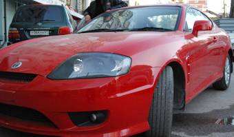 2004 Hyundai Tiburon Pictures