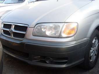 2002 Hyundai Trajet Images