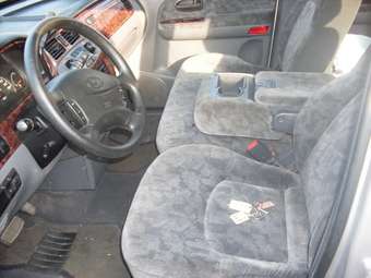 2002 Hyundai Trajet Pictures