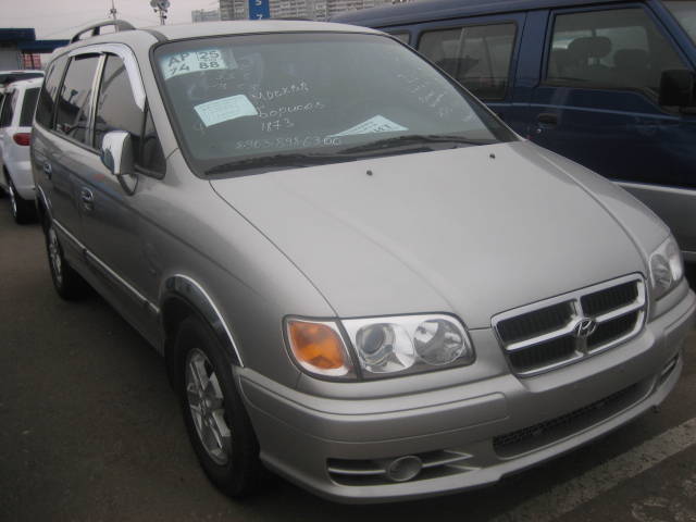 2002 Hyundai Trajet