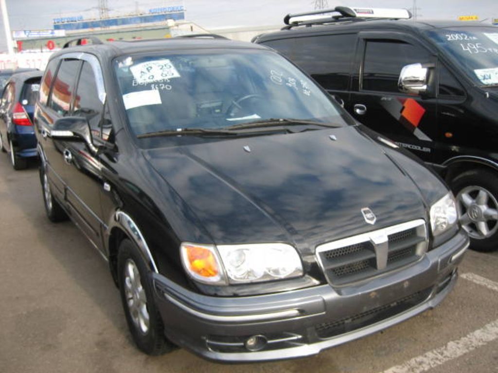 2003 Hyundai Trajet