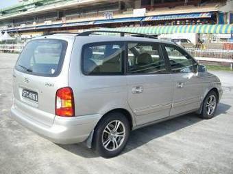 2003 Hyundai Trajet Photos