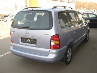 2003 Hyundai Trajet Photos