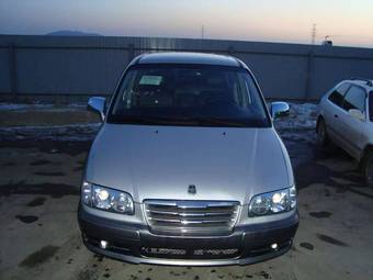 2005 Hyundai Trajet Pics