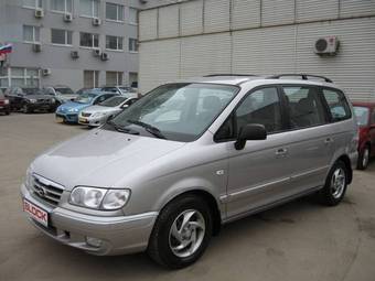 2005 Hyundai Trajet Pictures