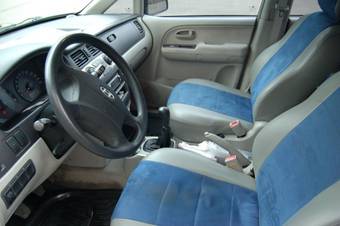 2006 Hyundai Trajet Pictures