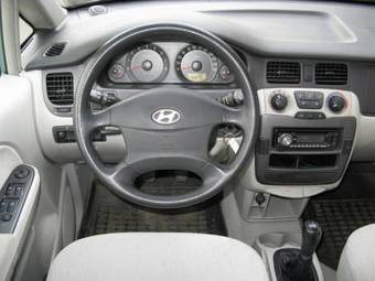 2006 Hyundai Trajet Pictures