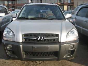 2004 Hyundai Tucson Photos