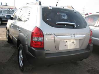 2004 Hyundai Tucson Photos