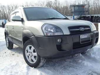 2004 Hyundai Tucson Images